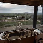 Nyaraló Elfin Doolin